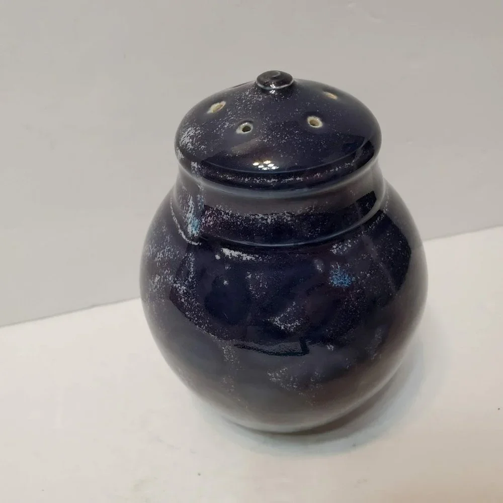 Laconia NH Studio Art Pottery Mike Verhoeks Glossy Blue Purple Glaze Shaker Pot